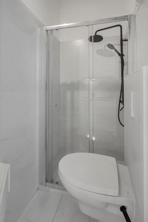 Small Design - Rosa, Bairro Alto * Lissabon
